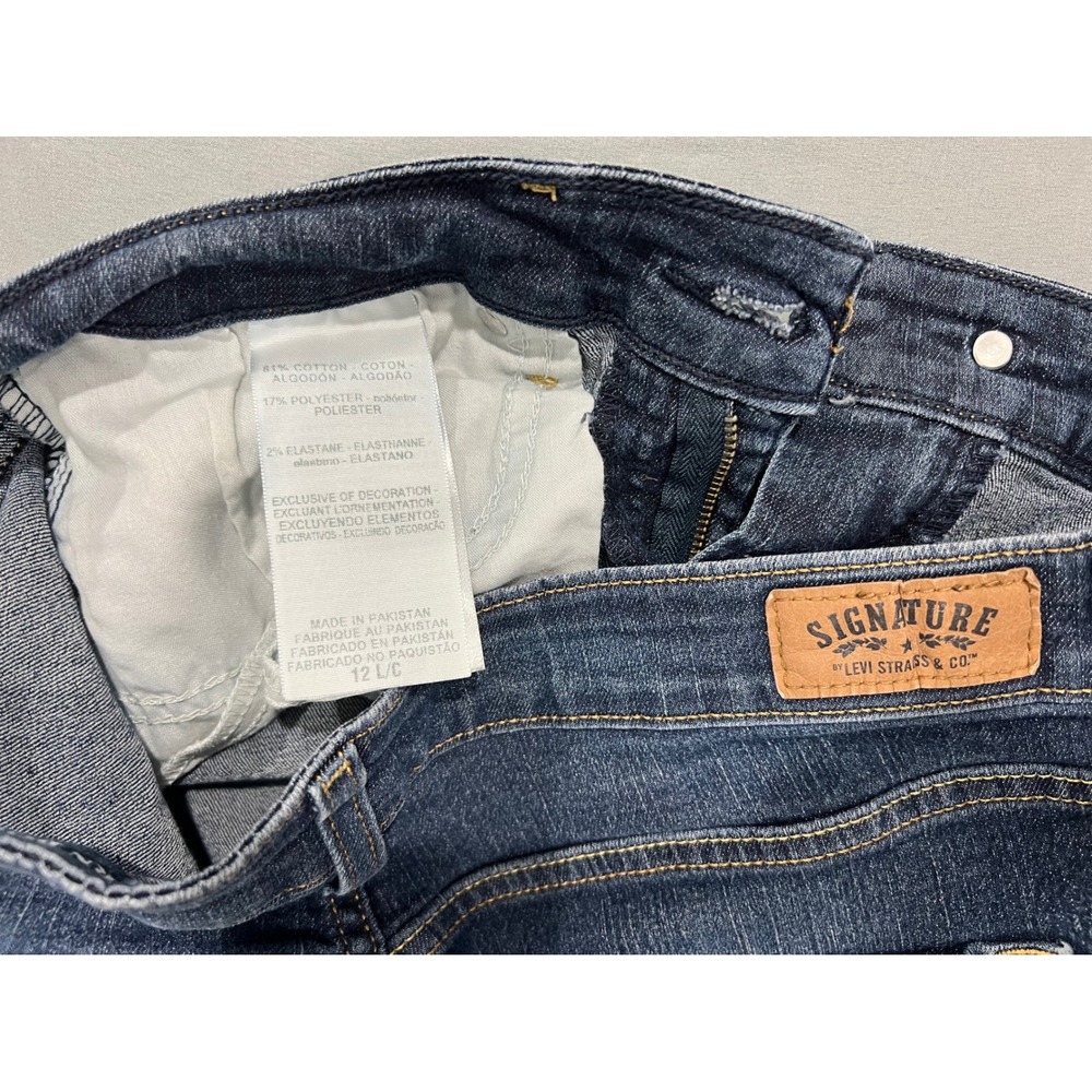 Signature Levi Strauss &Co Jeans Womens 12 L/C Blue Modern Boot Cut Dark Wash